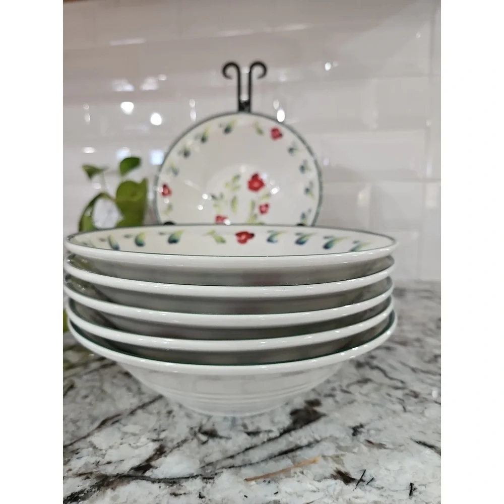International Pasta Salad Bowl 8 